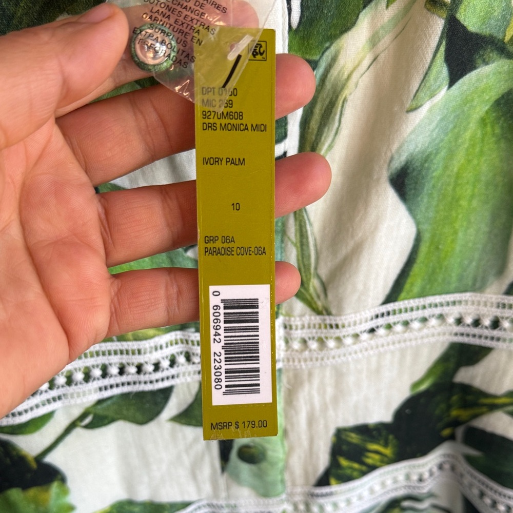 Gianni Bini Green Leaf Print Dress - Picture 3 of 12